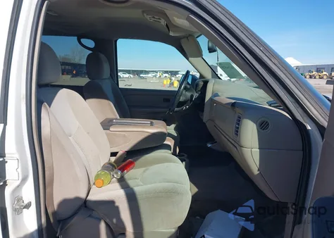 2004 Chevrolet Silverado 2500Hd Ls from USA, damaged, VIN 1GCHC23224F235098